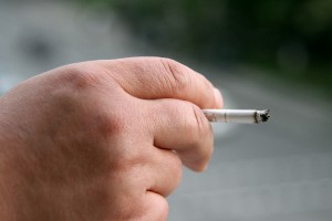 Сигарета в руке